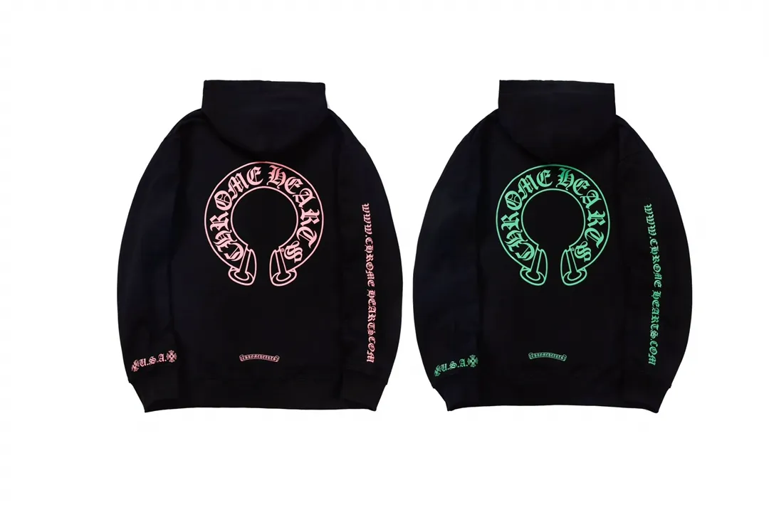 M27—P210 -Chrome Hearts/Chrome Hearts printed sweatshirt cardigan jacket -420 grams of high-density, high-quality wool, soft, delicate and skin-friendly, soft and silky to the touch, warm and skin-friendly -The hardware zipper accessories are all customized and full of details -Colour: black white -Size: S M L XL